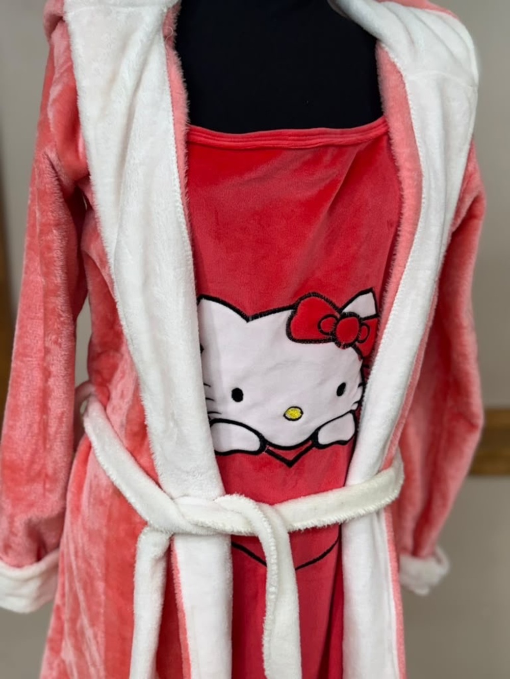 Hello Kitty Red and White Plush women Robe and Nightgown Set
